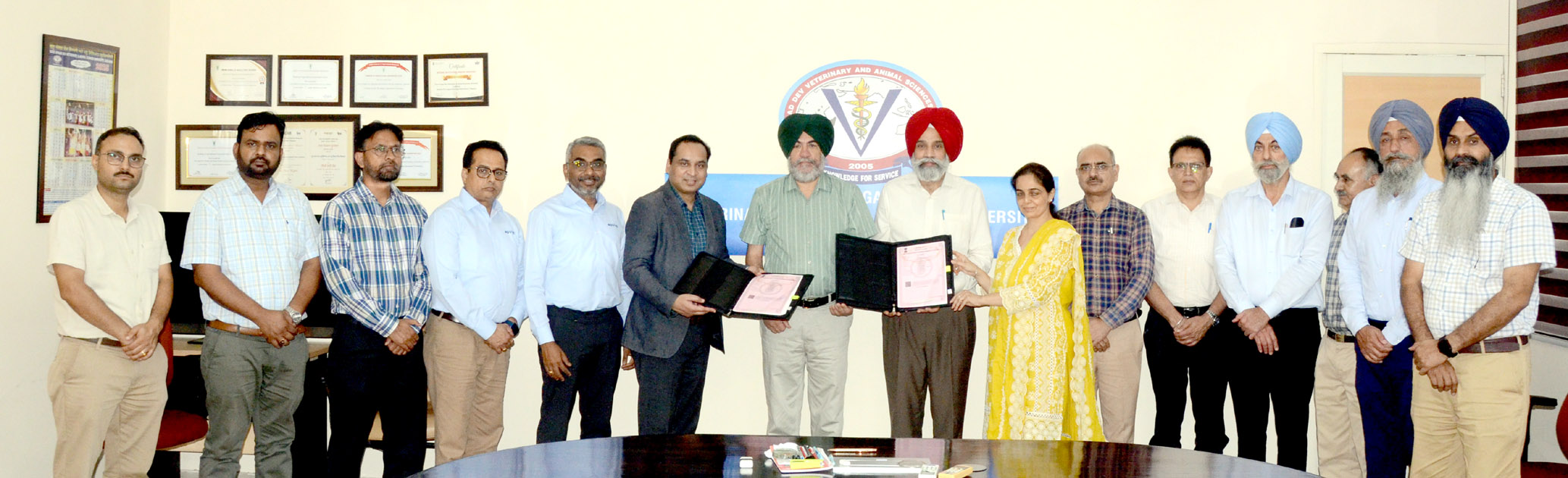 Vet Varsity signs MoU with Novus Animal Nutrition on Dairy Nutrition Project